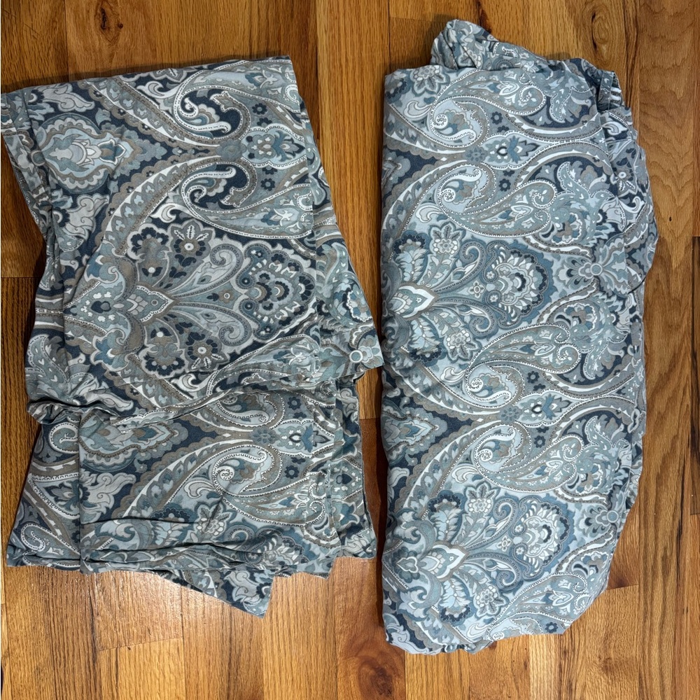 Pottery Barn Blue and Gray Paisley Duvet Cover Makenna